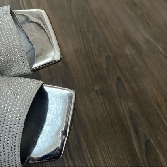 Marc Fisher NEW Silver Metallic Rhinestone Square Toe MFDANRIE Shimmery Heels - Picture 10 of 16